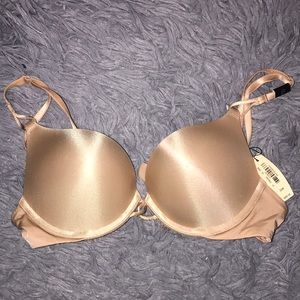 Victoria’s Secret/VS Nude 32A Bombshell Plunge Bra